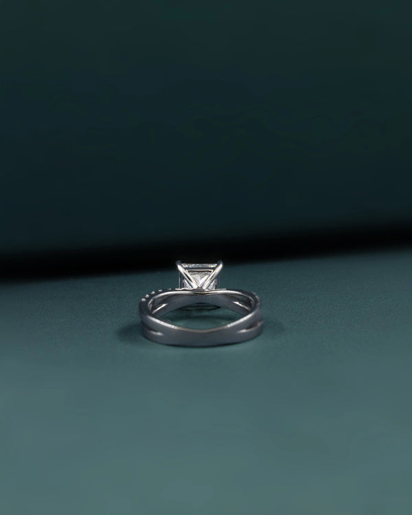 2.40 CT Princess Cut CVD Lab-Grown Diamond Twist Solitaire Ring