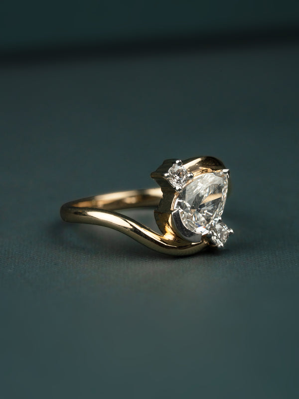 1.19 CT Pear Cut CVD Lab-Grown Diamond Twist Engagement Ring