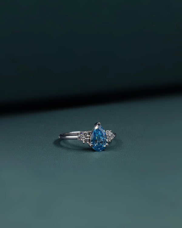 1.32 CT Pear Cut Blue CVD Lab-Grown Diamond Three Stone Ring